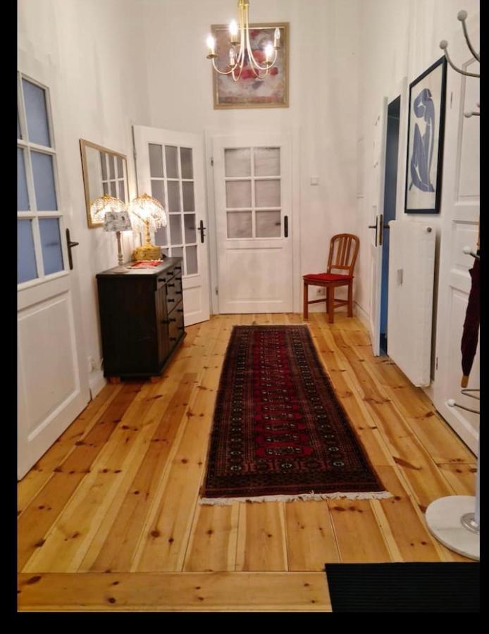 Nana-Eg-80M2 Sanierter Altbau-Parkplatz-Kleiner Garten-Wlan-Netflix-2Zimmer-Kueche-Dusche-Wanne-Waschmaschine Oberhausen  Exterior foto